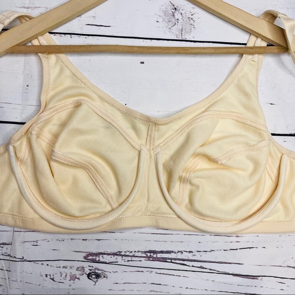 Breezies ivory cream bra 44C - Picture 11 of 11